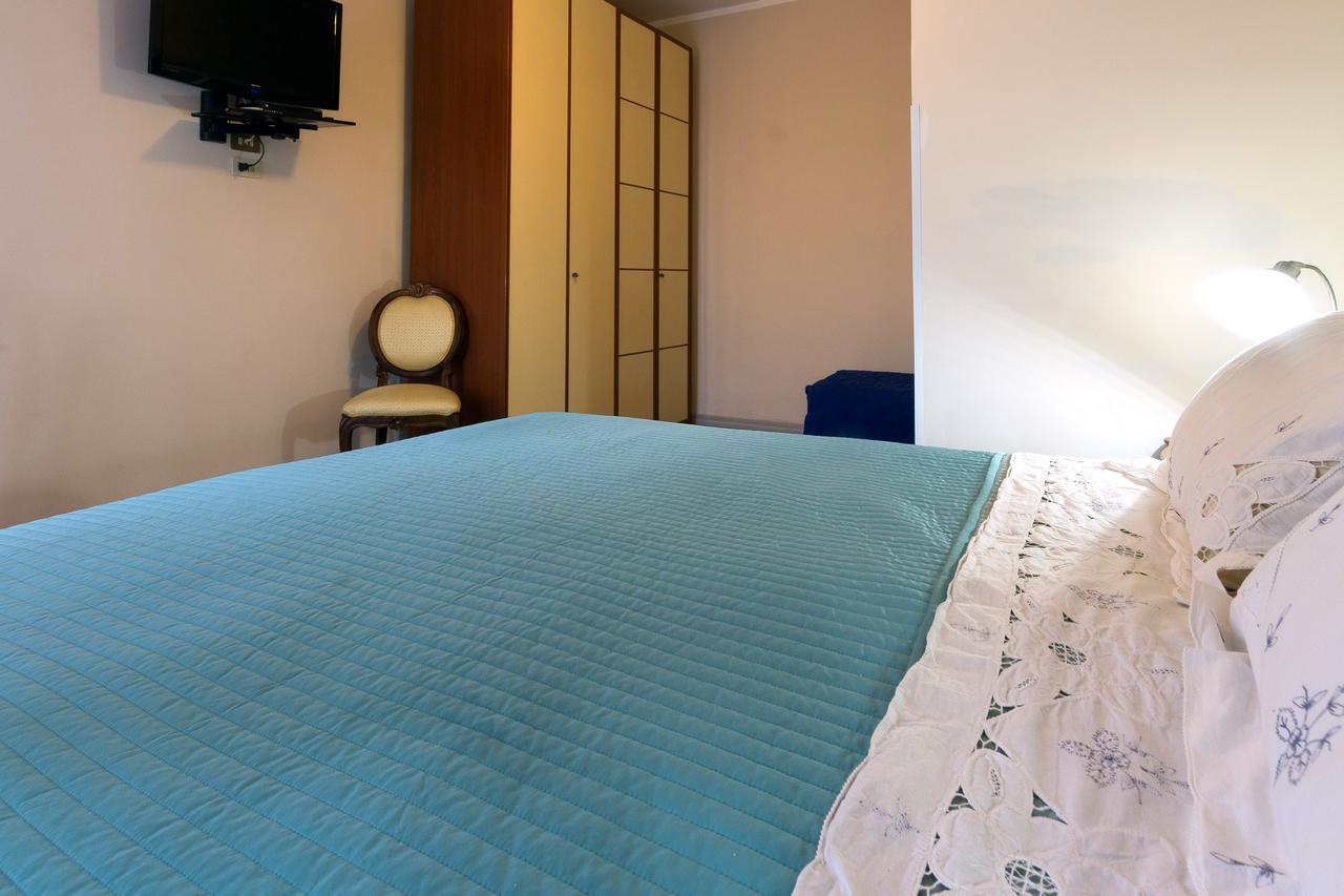 La Bella Casa Del Cuoco Hotell Campi Bisenzio Eksteriør bilde